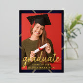 Eleganter Script Black Gold Foto Collage Abschluss Folieneinladung (Stehend vorne)