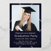 Eleganter Script Black Gold Foto Collage Abschluss Folieneinladung (Rückseite)