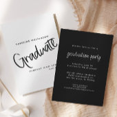 Eleganter Script Black & White Abschluss Einladung