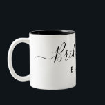 Eleganter Script Bridesmaid Personalisierter Name Zweifarbige Tasse<br><div class="desc">Elegante Script Bridesmaid Tasse. Verfügt über trendige und stilvolle Skript-Schriftart,  personalisieren Sie mit dem Namen der Brautjungfrau.</div>