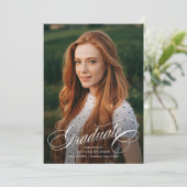 Eleganter Script Calligraphy Foto Abschluss Einladung (Stehend Vorderseite)