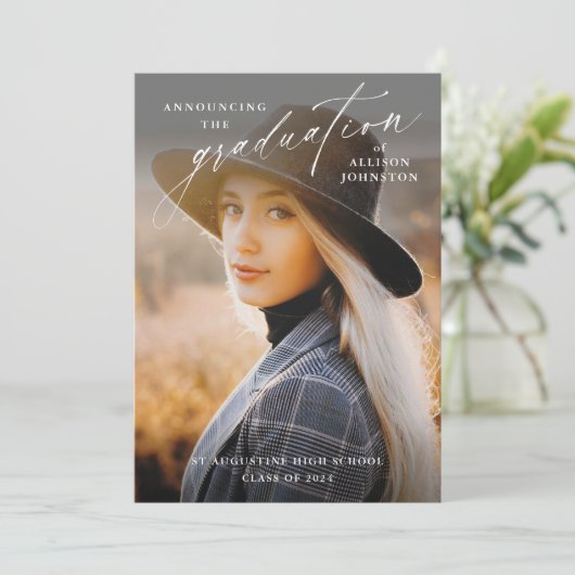 Eleganter Script-Foto-Abschluss Einladung (Stehend Vorderseite)