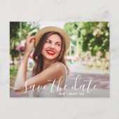 Eleganter Script-Foto-Abschluss Save the Date Postkarte (Vorderseite)