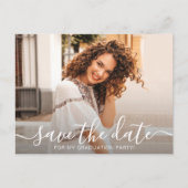 Eleganter Script-Foto-Abschluss Save the Date Postkarte (Vorderseite)