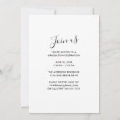 Eleganter Script Graduate Black & White Abschluss Einladung (Rückseite)