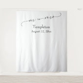 Eleganter Script Mr & Mrs Simple Foto Hintergrund Wandteppich (Vorderseite)