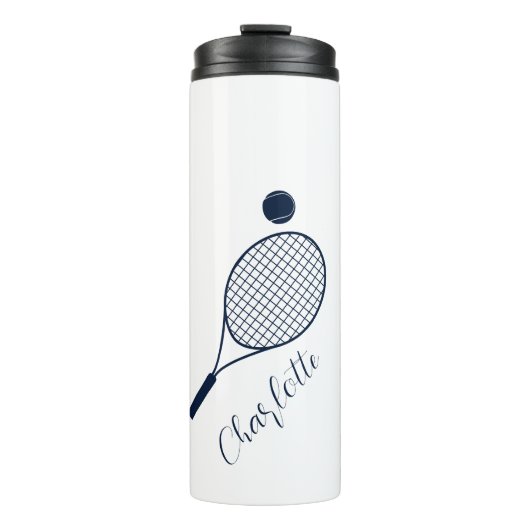 Eleganter Script Name Monogram Tennis Club Thermosbecher (Vorderseite)