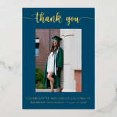 Eleganter Script Navy Blue Gold Foto Abschluss Folieneinladung (Vorderseite)