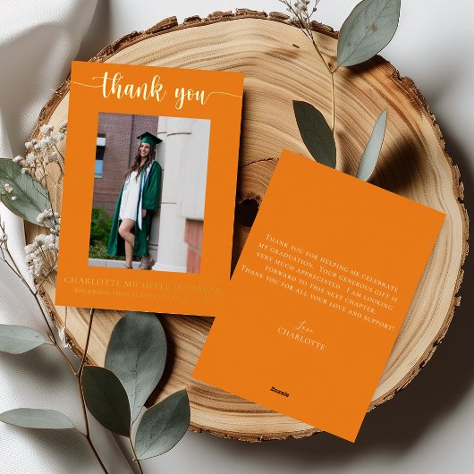 Eleganter Script Orange Gold Foto Abschluss Folieneinladung