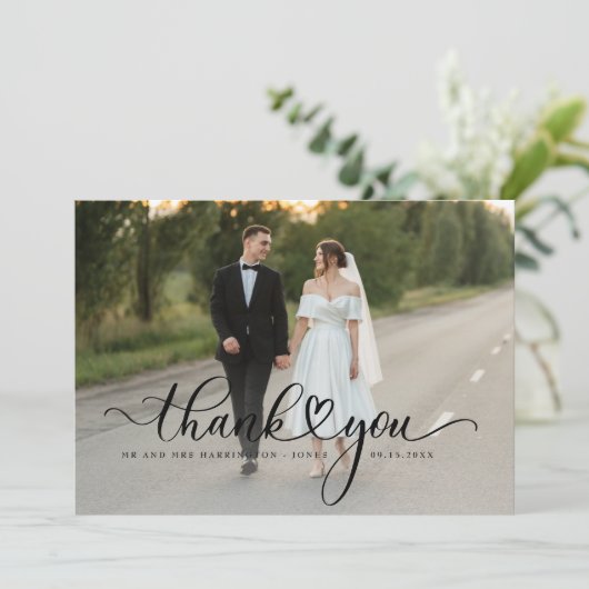 Eleganter Script Schriftart Hochzeit Foto Danke Ka (Stehend Vorderseite)