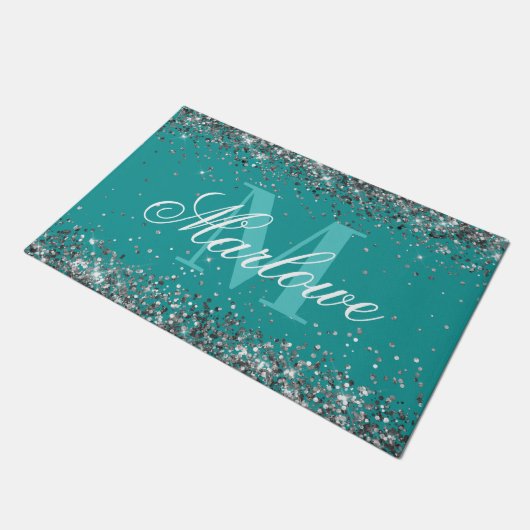 Eleganter Silver Glitzer Blue Green Monogram Fußmatte (Schrägansicht)
