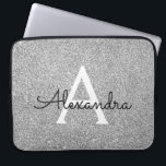 Eleganter Silver Glitzer und Sparkle Monogram Laptopschutzhülle<br><div class="desc">Eleganter Silver Imitate Glitzer und sparkle Elegant Monogram Case. Dieser Fall kann so angepasst werden,  dass er Ihren Anfangs- und Vornamen enthält.</div>