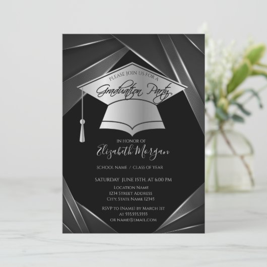 Eleganter Silver Grad Cap Black Abschluss Einladung (Stehend Vorderseite)
