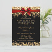 Eleganter Silvester Gold Glimmerstrahler Einladung (Stehend Vorderseite)