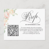 Eleganter Soft Blush Rosen QR Code Hochzeit RSVP Postkarte (Vorderseite)