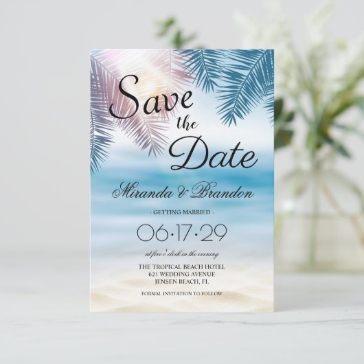 Eleganter Sommer-Strand mit tropischem Meer Save The Date (Stehend Vorderseite)