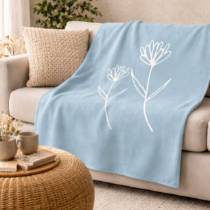 Eleganter staubblauer einfacher Blumenstrauß Fleecedecke