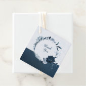 eleganter staubblauer & marineblauer Blumenkranz Geschenkanhänger (Beispiel)