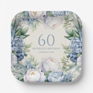 Eleganter staubblauer weißer Blumenstrauß zum 60. Pappteller