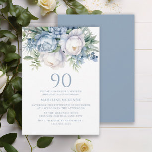 Eleganter staubblauer weißer Blumenstrauß zum 90.  Einladung