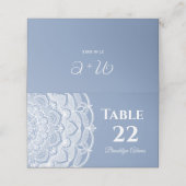 Eleganter, staubiger, weißer Spitzenmanala Platzkarte (Außenseite Aufgefaltet)