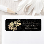 Eleganter Stilgoldpfau, schwarzer Damast (Insitu)