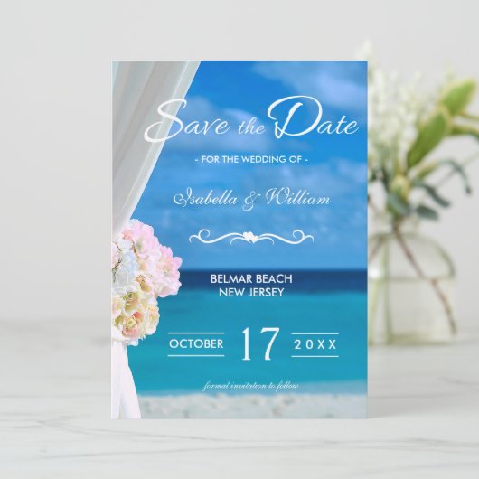 Eleganter Strand mit Blumen Save the Date (Stehend Vorderseite)