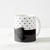 Eleganter, stylischer Schwarz-Weiß-Polka-Dots-Schw Kaffeetasse (VorderseiteRechts)