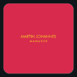 Eleganter stylish Cherry Red Gold Color Individuel Quadratischer Aufkleber<br><div class="desc">Name und Beruf in goldgelben Farbtönen auf einem hochwertigen Kirschrot.</div>