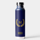 Eleganter Text, Monogramm und Gold Laurel Wreath Trinkflasche (Links)