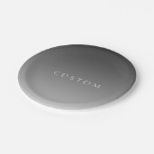 Eleganter Text über einfaches, modernes Grau Ombre Pappteller (Schrägansicht)