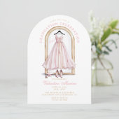 Eleganter und weißer rosafarbener Abschluss Einladung (Stehend Vorderseite)