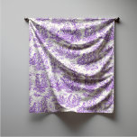 Eleganter Vintager lila Platz Schal<br><div class="desc">Vintages Retro lila Toile de jouy Scarf. Genießen Sie den Schrank mit der zeitlosen Eleganz von toile de jouy Vintagen Designs, inspiriert durch die exquisiten Muster französischer Landschaftsbilder. Diese ausgeklügelten Toile-Drucke sind im Augenblick ein Alltagswut, schöne Designs, die natürliche Schönheit und Charme bringen. Dieser modische Schal verbindet traditionellen und zeitgenössischen...</div>