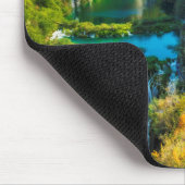 Eleganter Wasserfall landschaftlich, Kroatien Mousepad (Ecke)