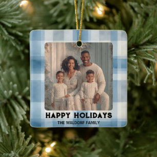 Eleganter Weihnachtsbaumschmuck mit blauem Karo un Keramikornament