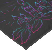 Eleganter Weihnachtskranz und Kerzenneon schwarz Tischdecke (Schrägansicht)