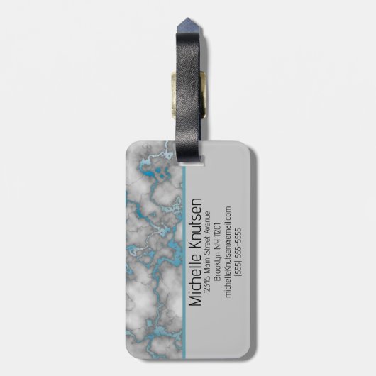 Eleganter weißer Blaue Marmor | Monogramm Custom Gepäckanhänger (Rückseite vertikal)