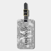 Eleganter weißer grauer Marmor | Monogramm Custom Gepäckanhänger (Vorderseite vertikal)