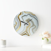 Eleganter weißer Marmor mit goldgroßer Uhr (Zuhause)