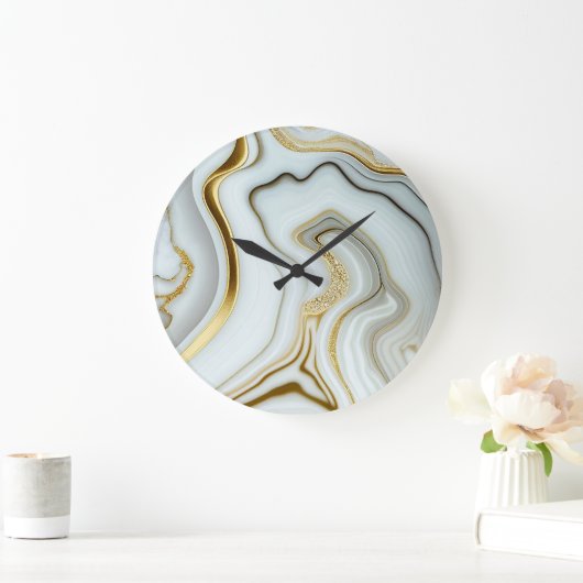 Eleganter weißer Marmor mit goldgroßer Uhr (Zuhause)