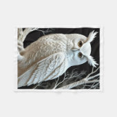 Eleganter Weißer Uhu auf Baum-Fleece-Decke Fleecedecke (Vorderseite (Horizontal))