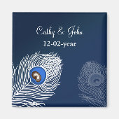 Eleganter weißer und blauer Pfau Save the Date Magnet (Vorne)