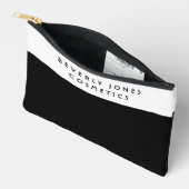 Eleganter weißer und schwarzer Accessory Pouch Zubehörtasche (Offen)