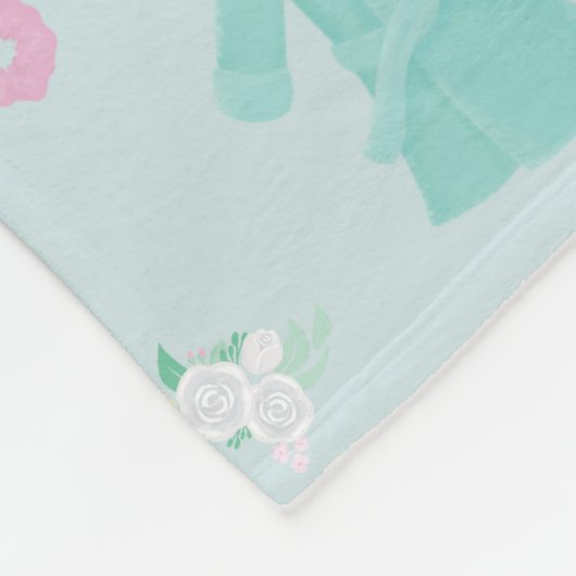 Eleganter Wellness-Center mit Rose Design Fleecedecke (Ecke)