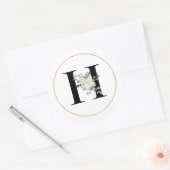 Eleganter White Floral Monogram Letter H auf Weiß Runder Aufkleber (Umschlag)