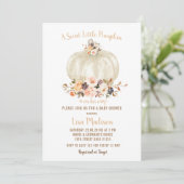 Eleganter White Glitzer Fall Pumpkin Baby Dusche Einladung (Stehend Vorderseite)