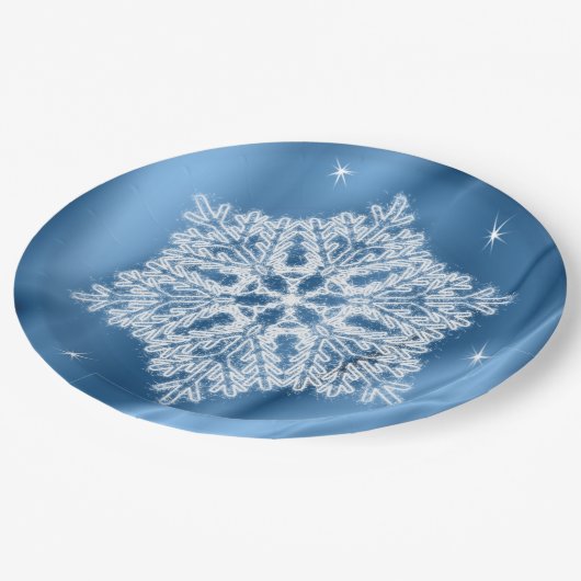 Eleganter Winter Blau und Weiße Schneeflocke Weihn Pappteller (Schrägansicht)