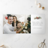 Eleganter Winter-Blumenkranz mit Monogramm 2-Fotos Dreifach Gefaltete Urlaubskarte (Innenseite)