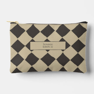 Eleganter zeitloser Name Beige und Dunkel Karo bei Zubehörtasche