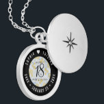 Elegantes 18. Geburtstag von Porzellan Medaillon<br><div class="desc">Gedenken Sie den 18. Hochzeitstag mit diesem eleganten Schloss! Elegante schwarze Serifen und serifenlose Schriftzeichen mit vergoldeten sechseckigen Konfetti auf weißem und porzellanblau marmoriertem Hintergrund fügen eine denkwürdige Touch für diesen besondere Anlass und Meilenstein. Passen Sie sich mit den Namen des glücklichen Paares und den Terminen für ihren Porzellanjubiläum an....</div>